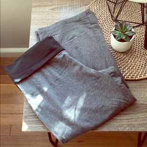 Gap body size medium gray fold over capri pant